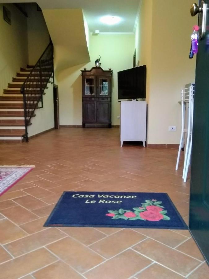 Casa Vacanze Le Rose 阿里恰 外观 照片